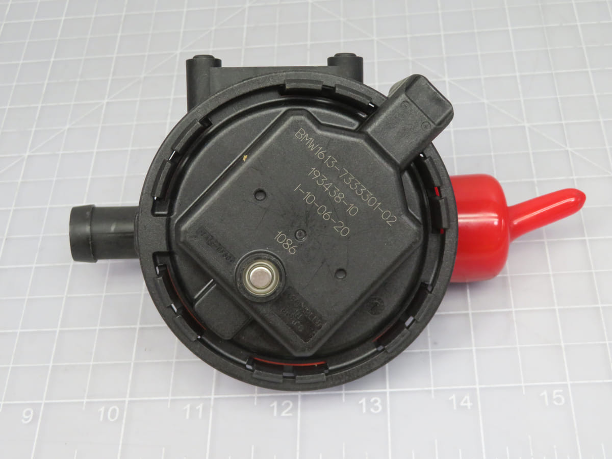 BMW Leak Detection Pump 1613733330102